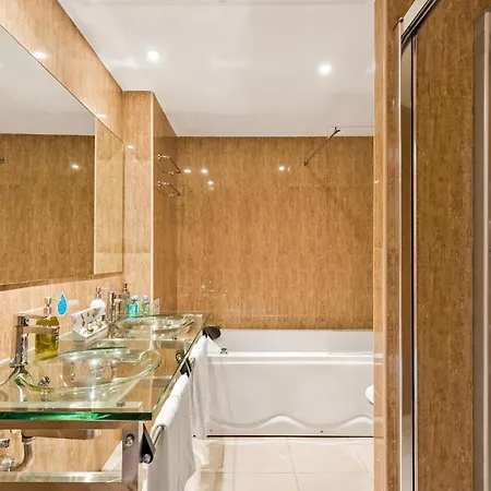 דירה In With Kitchen *